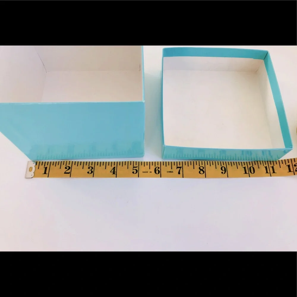 Tiffany & Co. blue gift box